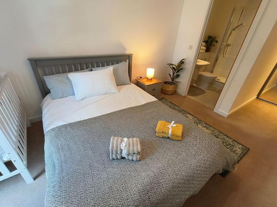 Issara 49 - Great Location & Private Parking Appartement