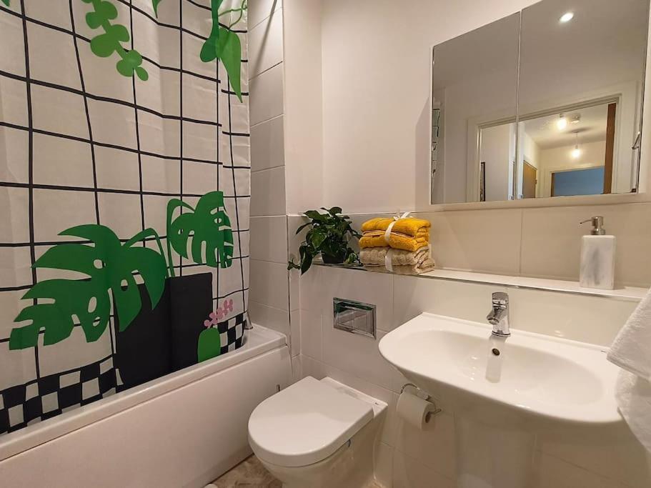 Issara 49 - Great Location & Private Parking Appartement Portsmouth